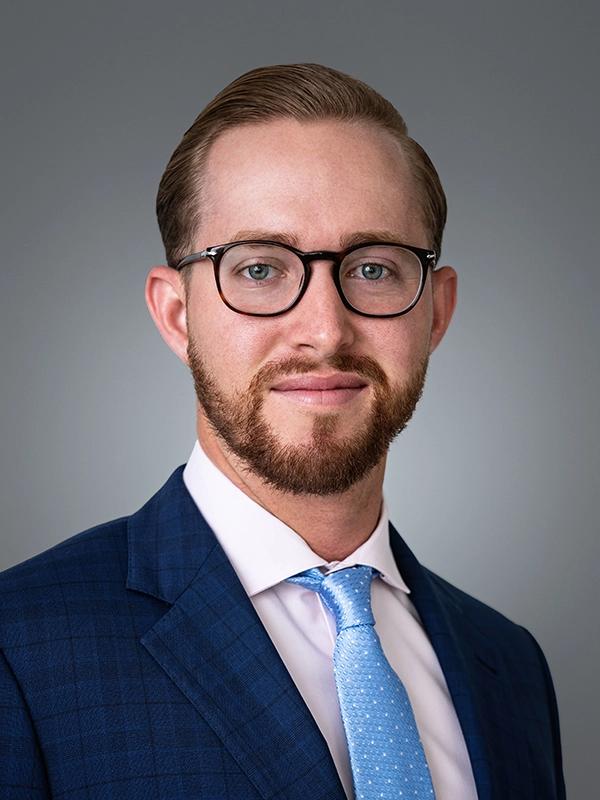 Daniel London, Executive Vice President at Capital Wealth Advisors